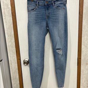 Blue Skinny Distressed Jeans with Tapered Leg